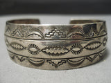 So Detailed!! Vintage Native American Navajo Sterling Silver Hand Tooled Bracelet Old-Nativo Arts