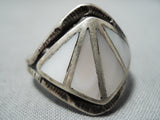 Impressive Vintage Native American Navajo Mother Of Pearl Sterling Silver Ring Old-Nativo Arts