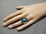 Outstanding Vintage Native American Navajo Old Kingman Turquoise Sterling Silver Ring-Nativo Arts