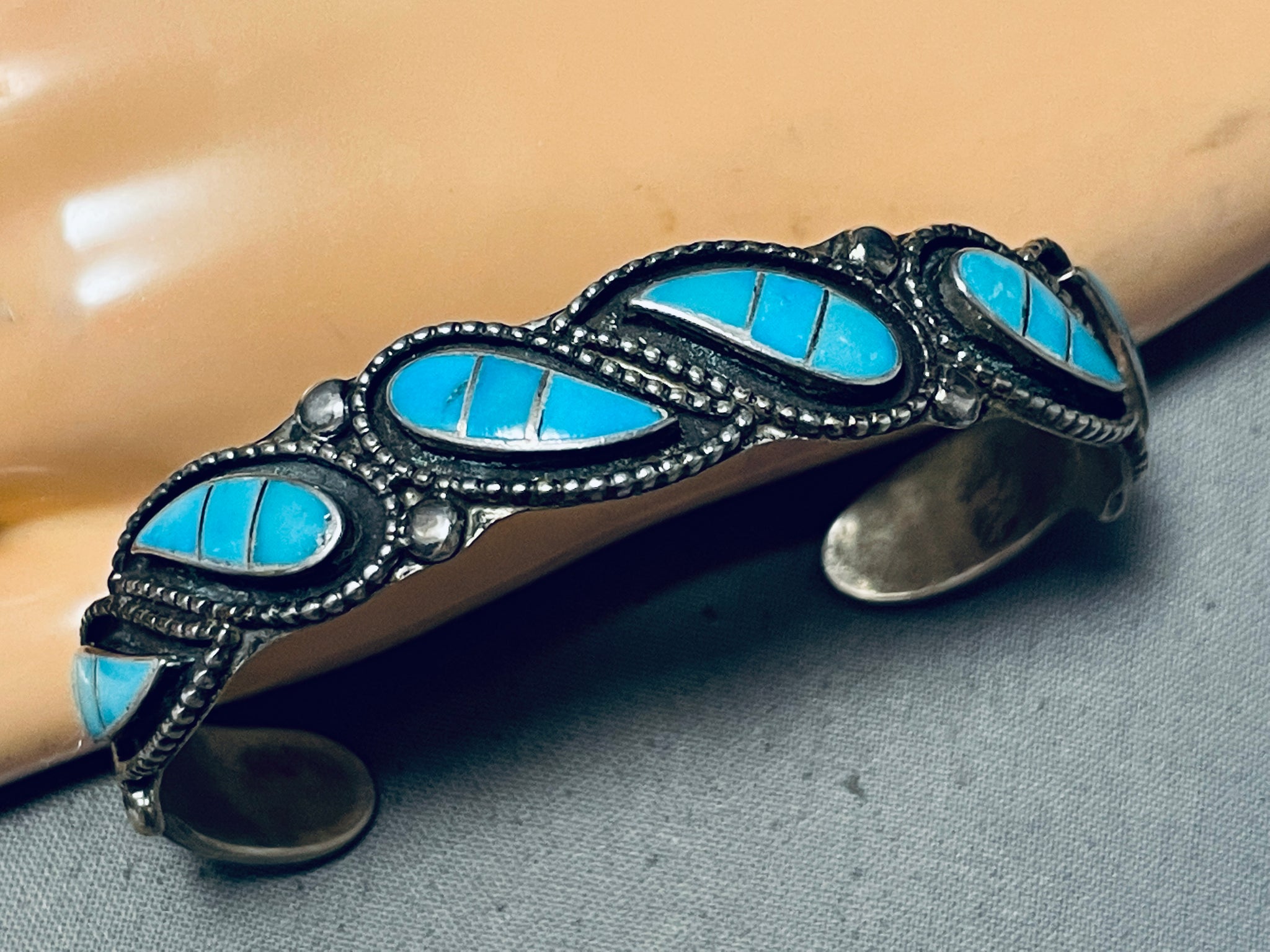Tremendous Vintage Native American Zuni Turquoise Sterling Silver Brac –  Nativo Arts