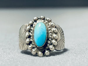 Eye-catching Vintage Native American Navajo Old Kingman Turquoise Sterling Silver Ring-Nativo Arts