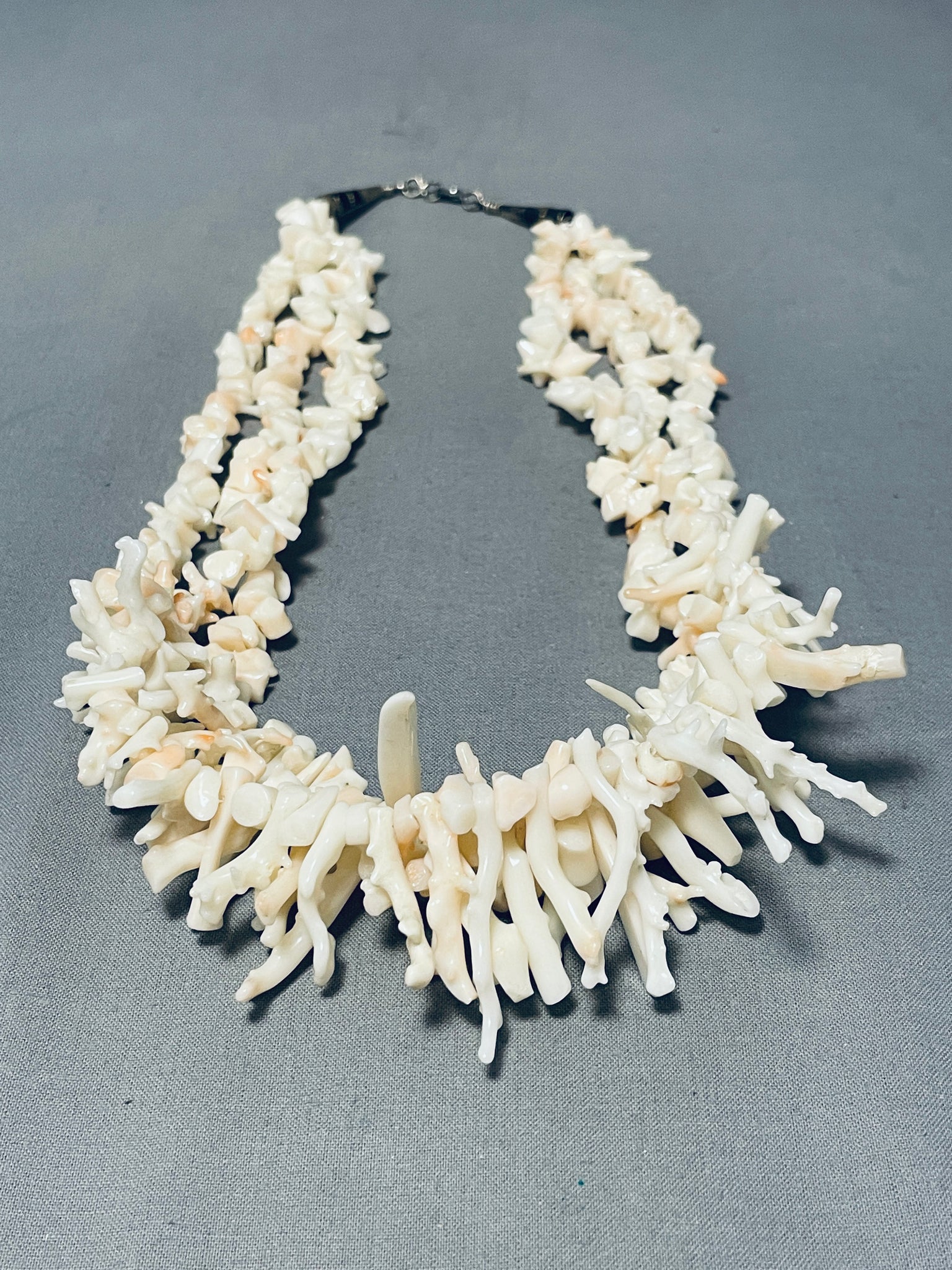 Native American Breathtaking Vintage Santo Domingo White Coral 3 Stran –  Nativo Arts