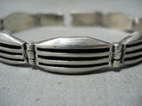 Eye-catching Vintage Navajo Sterling Silver Bracelet Native American Old-Nativo Arts