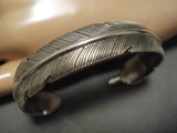 Striking Vintage Native American Navajo Hand Carved Sterling Silver Feather Bracelet Old-Nativo Arts