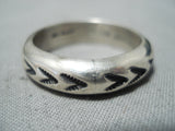 Distinctive Vintage Navajo Native American Sterling Silver Ring Old-Nativo Arts