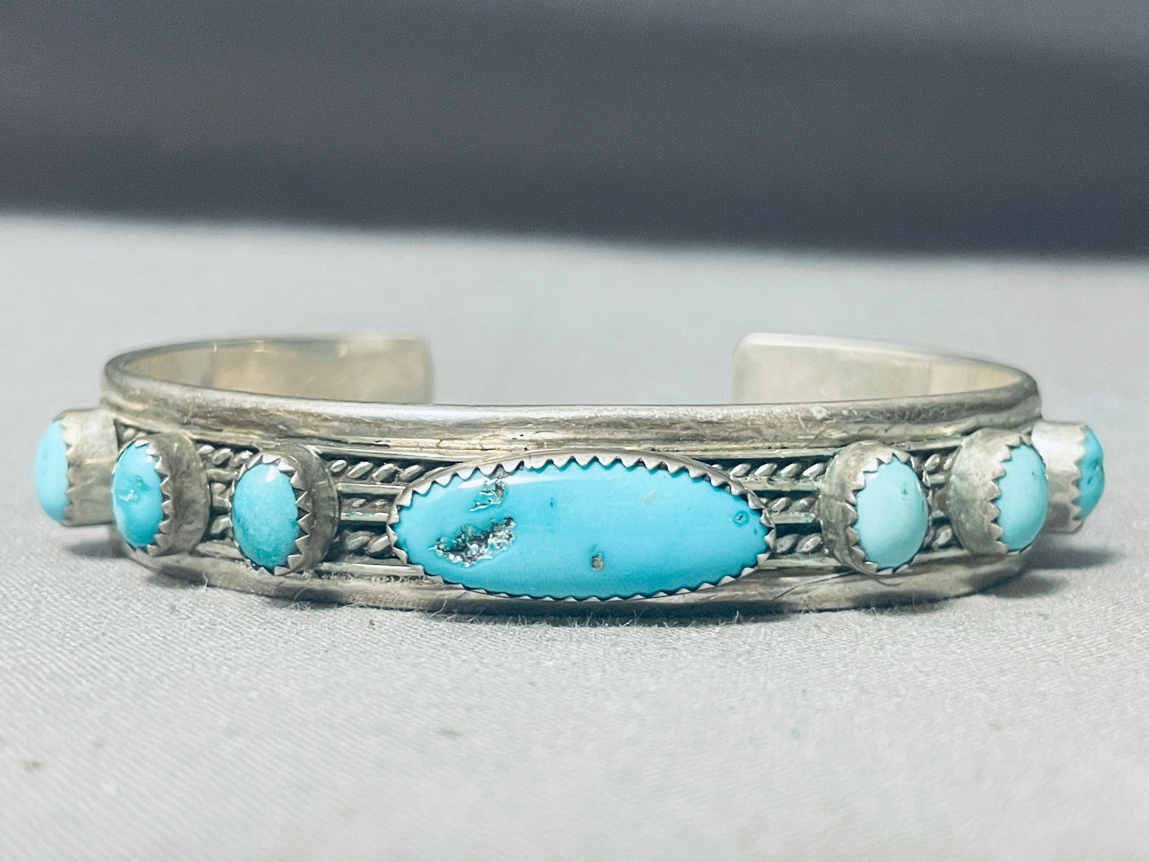 Breathtaking Vintage Native American Navajo Turquoise Row Sterling
