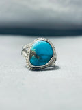 Lovely Vintage Native American Navajo Old Kingman Turquoise Sterling Silver Ring-Nativo Arts