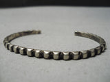 Wonderful Vintage Native American Navajo Sterling Silver Serrated Bracleet Old-Nativo Arts
