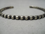 Wonderful Vintage Native American Navajo Sterling Silver Serrated Bracleet Old-Nativo Arts