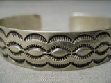 Detailed Hand Tooled!! Vintage Native American Navajo Sterling Silver Bracelet Old-Nativo Arts