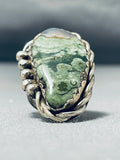 Gorgeous Vintage Native American Navajo Green Agate Sterling Silver Ring-Nativo Arts