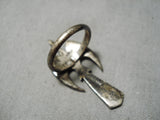 Eye-catching Vintage Native American Navajo Turquoise Sterling Silver Ring Old-Nativo Arts