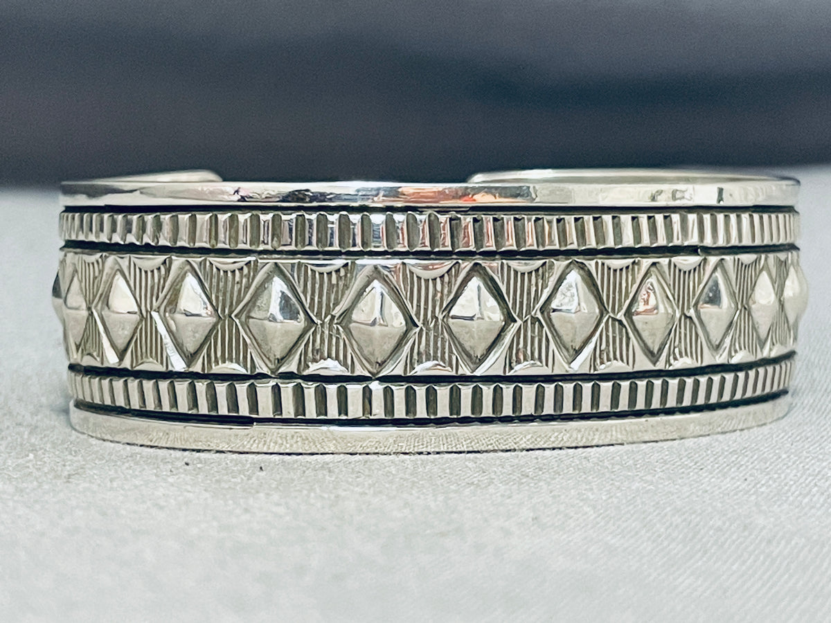 Signed Hand Tooled Diamond Pattern Native American Navajo Sterling Sil ...