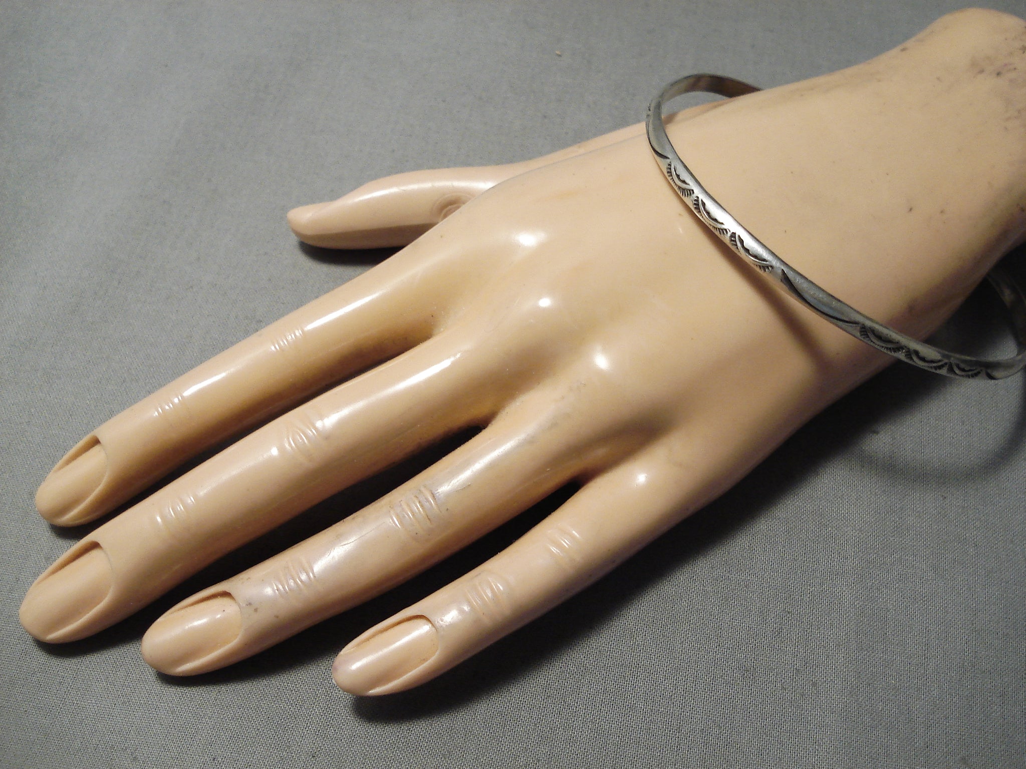 Hand Tooled Vintage Navajo Sterling Silver Native American Bangle