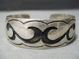 Amazing Vintage Native American Navajo Swirling Wave Sterling Silver Bracelet Old Cuff-Nativo Arts