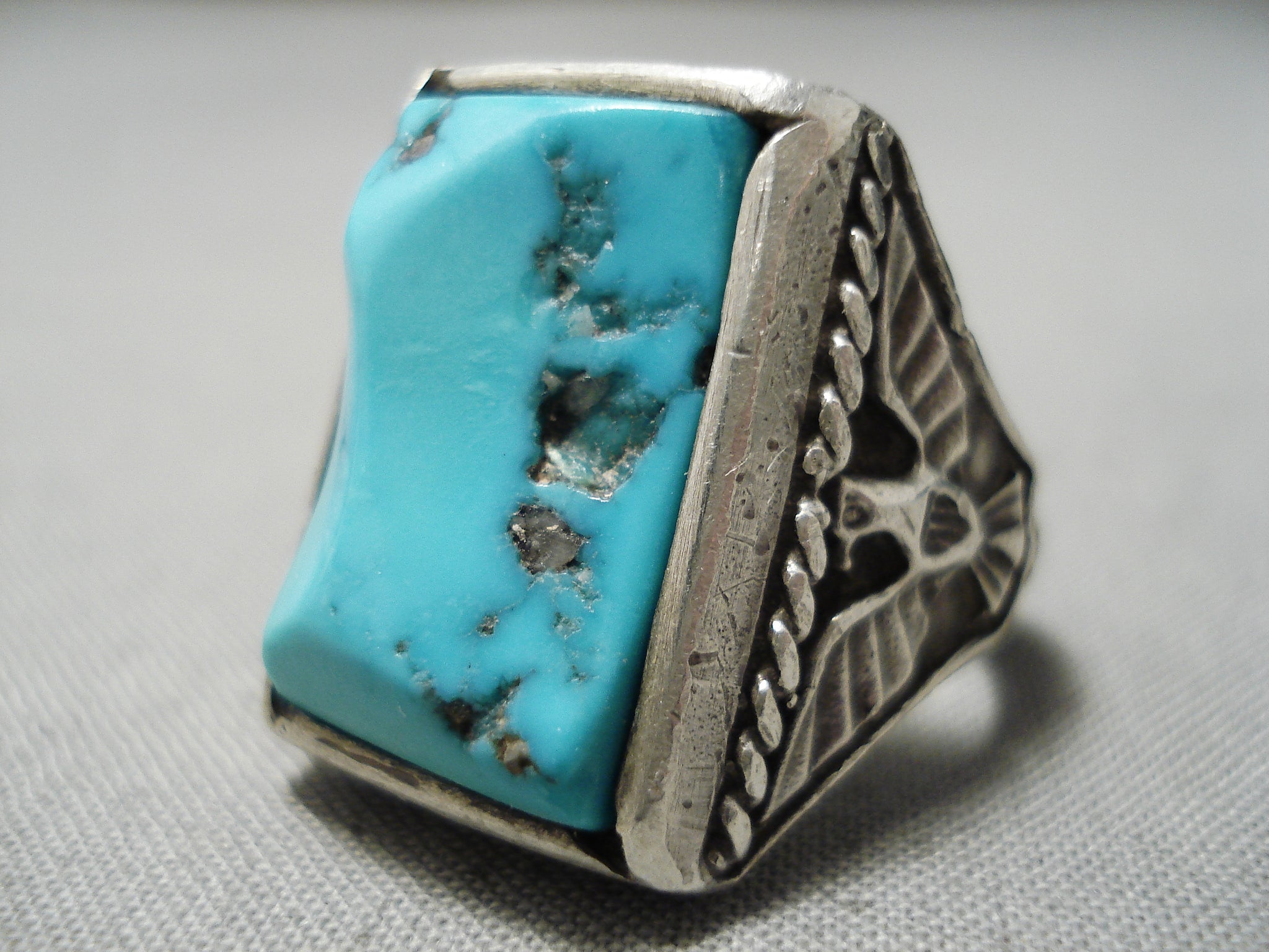 Vintage Men’s sold Large Turquoise Eagle Hawk Native Designed Thick ring