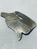 Howling Coyote Vintage Native American Navajo Sterling Silver Dark Patina Pin-Nativo Arts