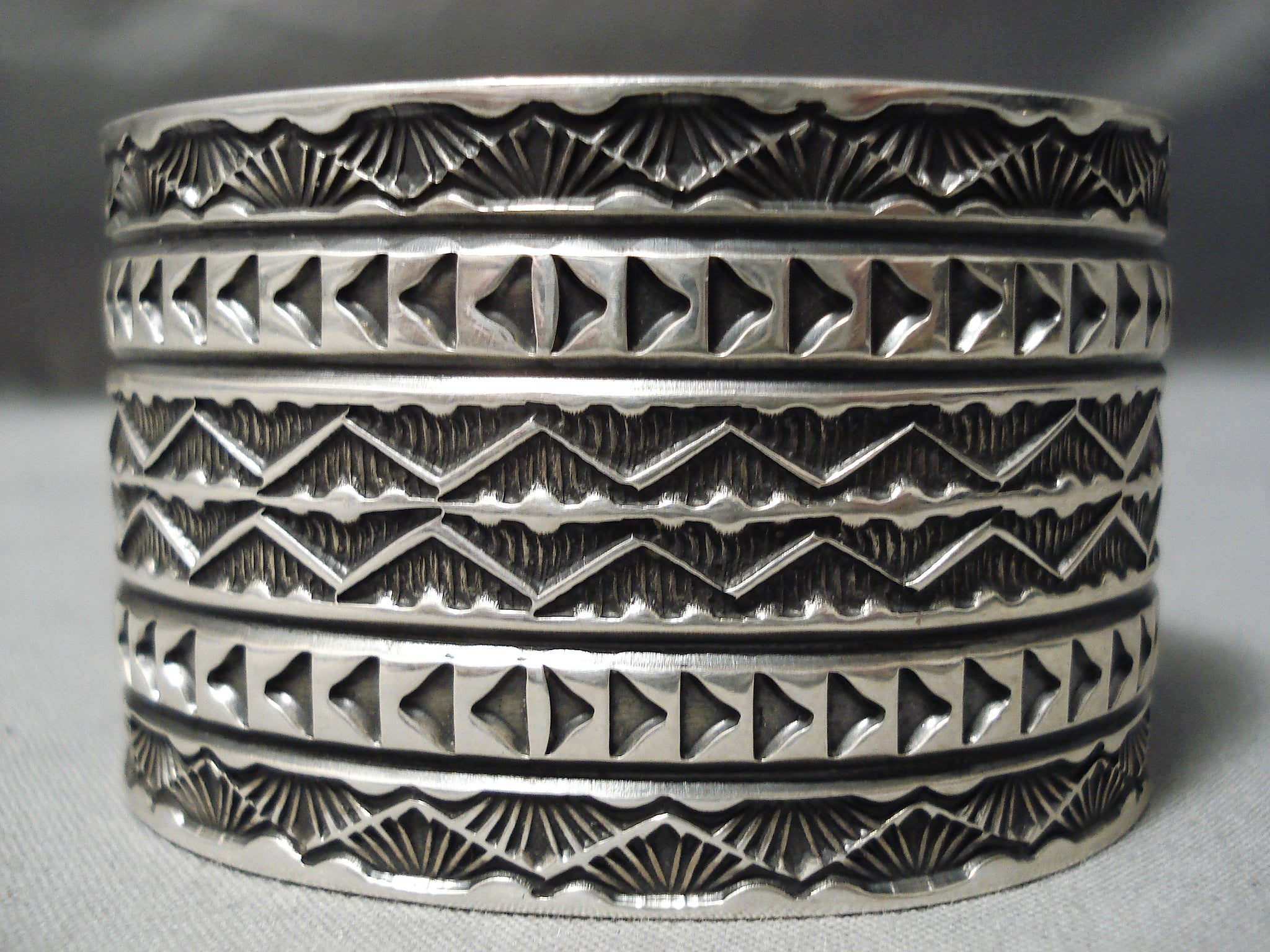 Detailed Huge Heavy Vintage Native American Navajo Sterling Silver Wid –  Nativo Arts