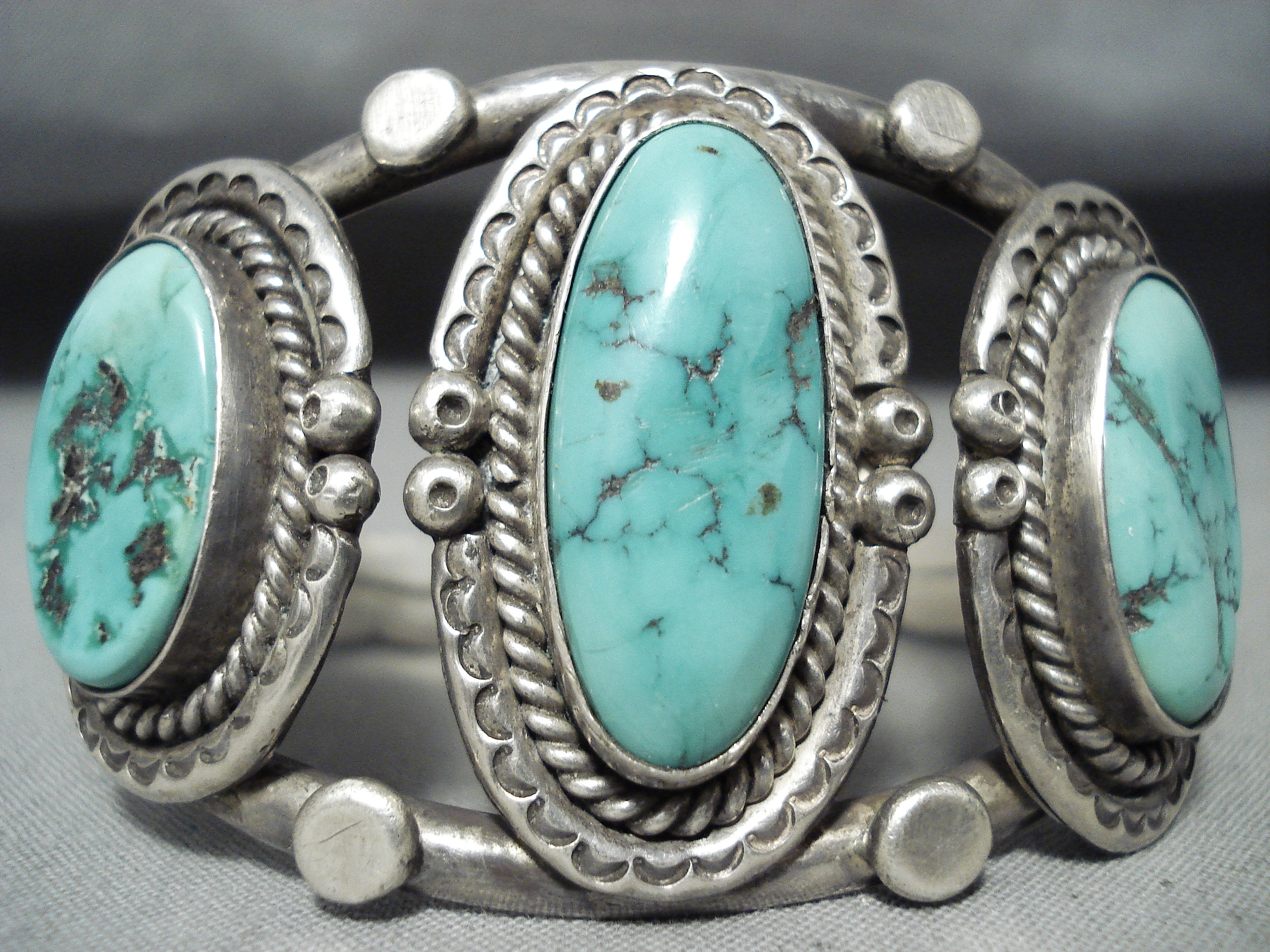 ヴィンテージ！3 Stones Native Style ブレスレット Ambrose Tsosie Vintage Native American Navajo 3 Stone Turquoise