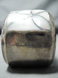 Astonishing Vintage Native American Zuni Mother Of Pearl Sterling Silver Bracelet Old-Nativo Arts