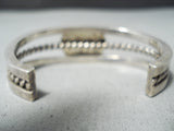 Astounding Vintage Native American Navajo Sugulite Sterling Silver Bracelet Old-Nativo Arts