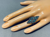 Attractive Vintage Native American Zuni Turquoise Sterling Silver Ring Old-Nativo Arts