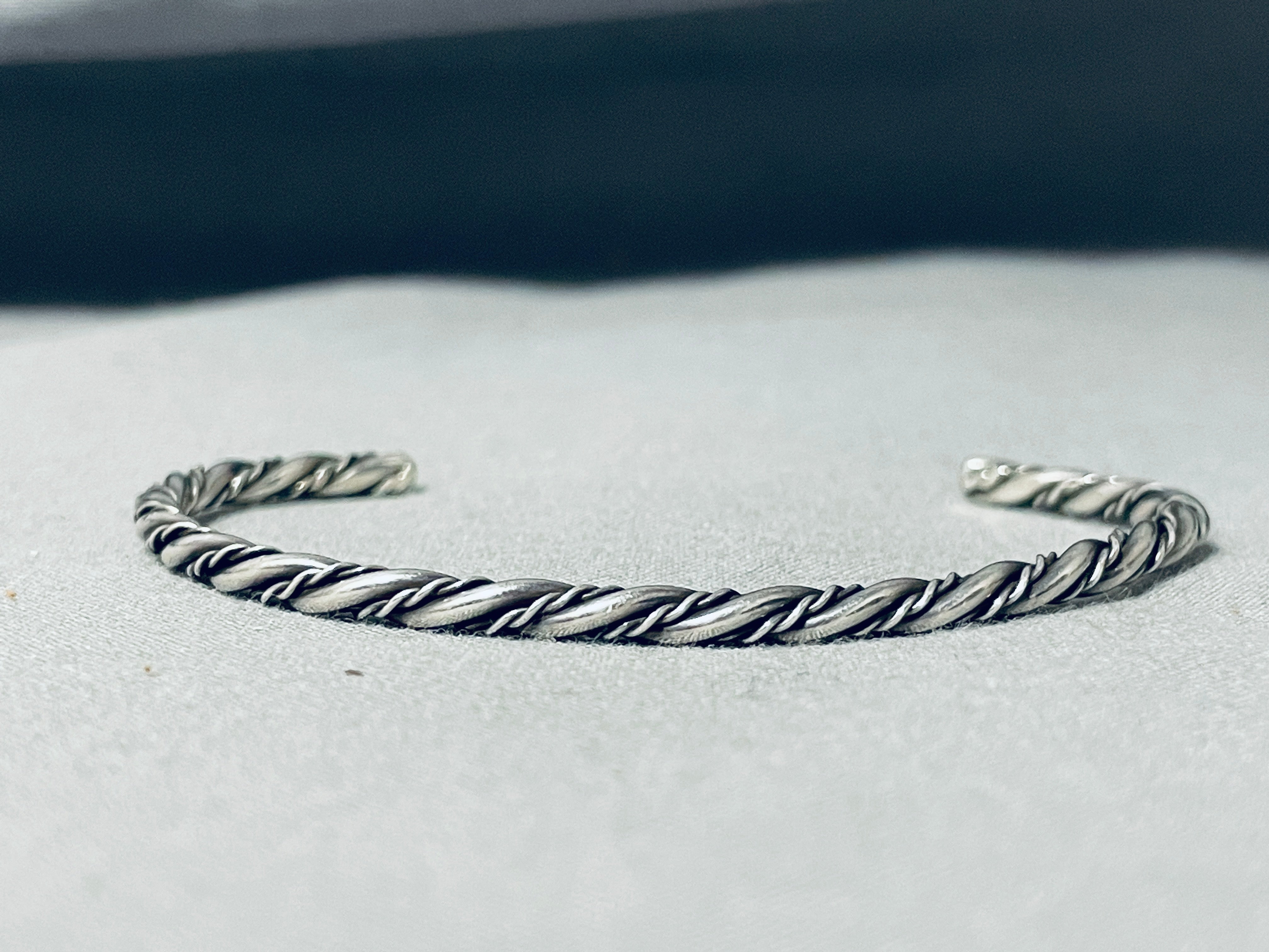Elegant Vintage Native American Navajo Sterling Silver Bracelet