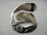Extremely Detailed!! Vintage Native American Navajo Hand Stamped Feather Sterling Silver Ring-Nativo Arts