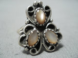 Marvelous Vintage Native American Navajo Mother Of Pearl Sterling Silver Ring Old-Nativo Arts