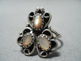 Marvelous Vintage Native American Navajo Mother Of Pearl Sterling Silver Ring Old-Nativo Arts