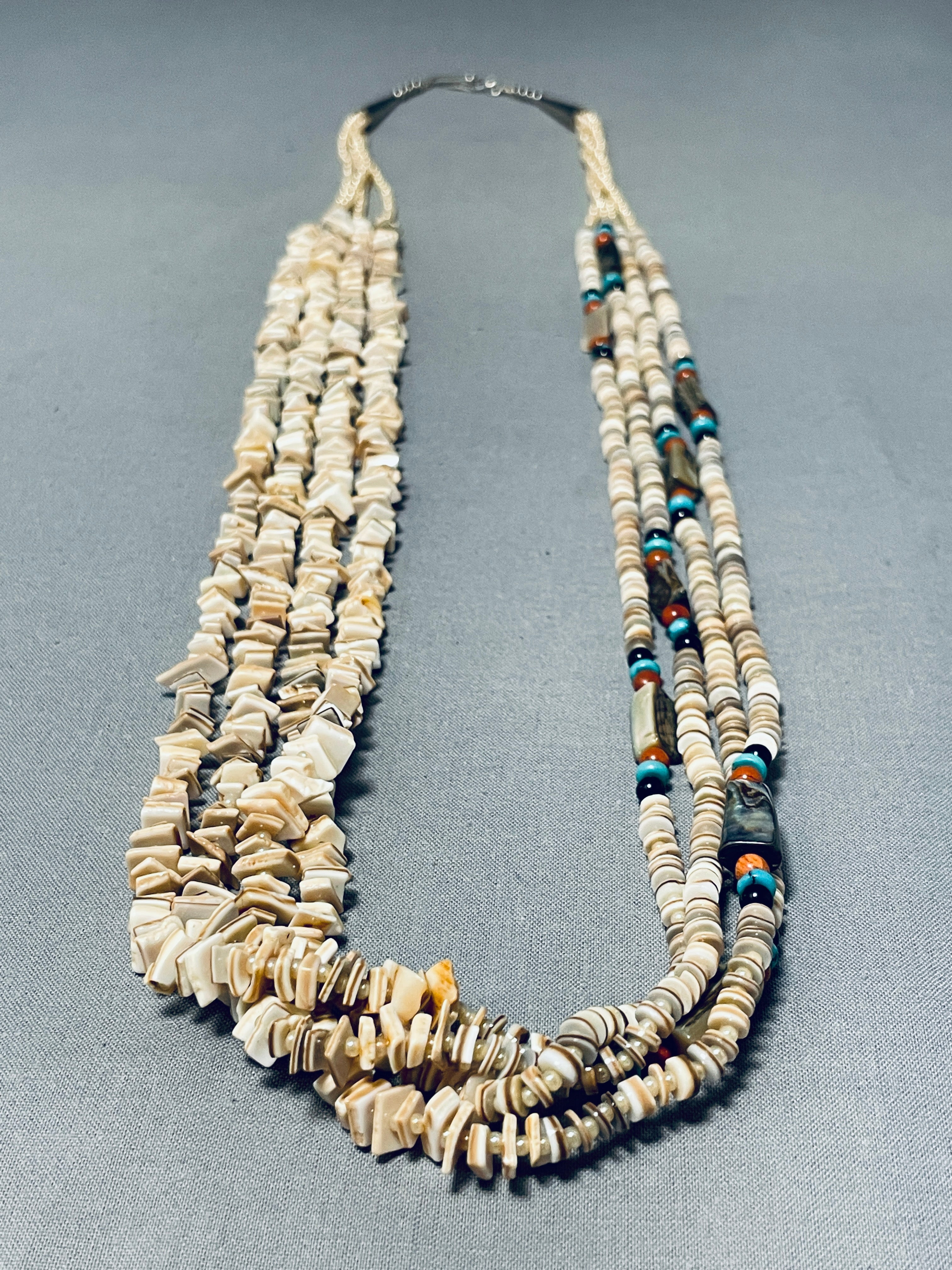 170711-03 Navajo or Santo Domingo Pueblo Indian Jewelry; Spondylus Shell  Necklace