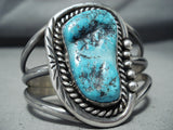 Sensational Vintage Native American Navajo Kingman Turquoise Sterling Silver Bracelet Old-Nativo Arts