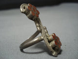 Striking Vintage Native American Jewelry Zuni Coral Floral Sterling Silver Ring Old-Nativo Arts