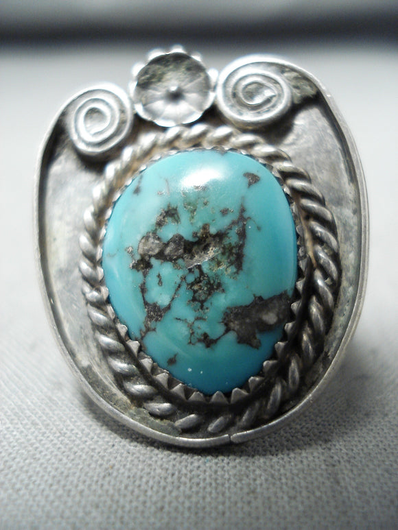 Wonderful Vintage Native American Navajo Kingman Turquoise Sterling Silver Ring-Nativo Arts