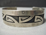 Wonderful Vintage Hopi Native American Navajo Sterling Silver Water Of Life Bracelet Old-Nativo Arts