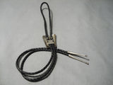 Majestic Vintage Native American Navajo Sterling Silver Bolo Tie Old-Nativo Arts