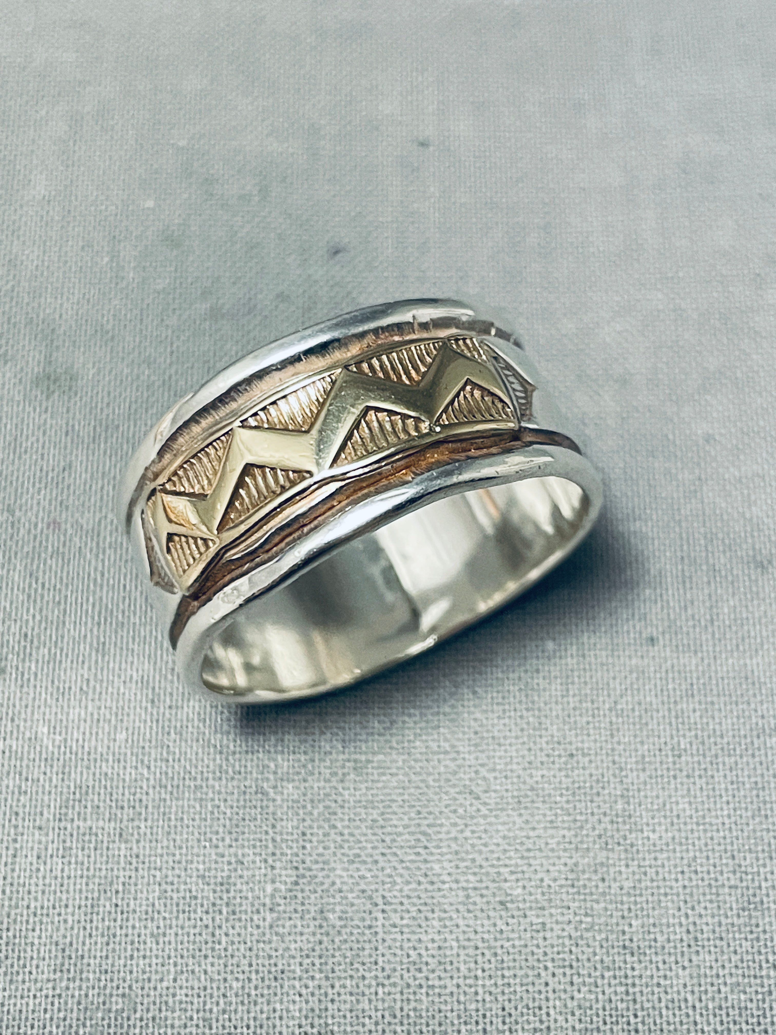 Astonishing Native American Navajo Sterling Silver & 14k Gold Ring 
