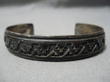 Authentic Vintage Native American Navajo Patina Thomas Singer Sterling Silver Bracelet Old-Nativo Arts