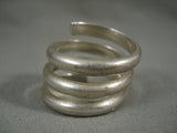 Advanced Native American Jewelry Silver Work Vintage Navajo Swirl Ring Old-Nativo Arts