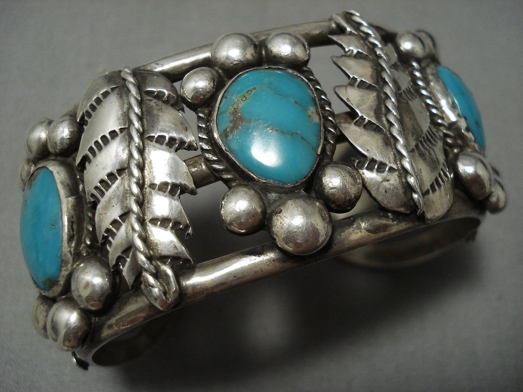 Amazing Vintage Navajo Turquoise Sterling Silver Native American