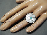 Beautiful Vintage Zuni Mother Of Pearl Sterling Silver Ring Native American Old-Nativo Arts