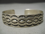Detailed Hand Tooled!! Vintage Native American Navajo Sterling Silver Bracelet Old-Nativo Arts