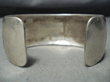 Fascinating Vintage Native American Navajo Handcarved Sterling Silver Horses Bracelet Old-Nativo Arts