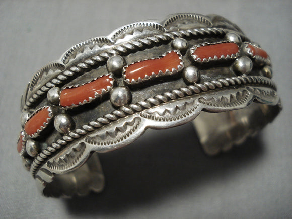 Marvelous Vintage Native American Navajo Sterling Silver Scalloped Coral Bracelet Old-Nativo Arts