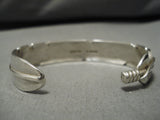 Striking Vintage Native American Navajo Hand Carved Sterling Silver Feather Bracelet Old-Nativo Arts