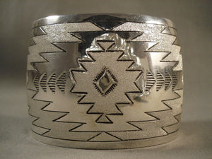 Big Big Big Modernistic Navajo Native American Jewelry Silver Rug Bracelet-Nativo Arts