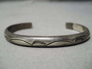 Vintage Navajo Sterling Silver Native American Hand Tooled Bracelet Old-Nativo Arts