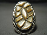 Wonderful Detailed Vintage Native American Navajo Zuni Shell Sterling Silver Ring Old-Nativo Arts