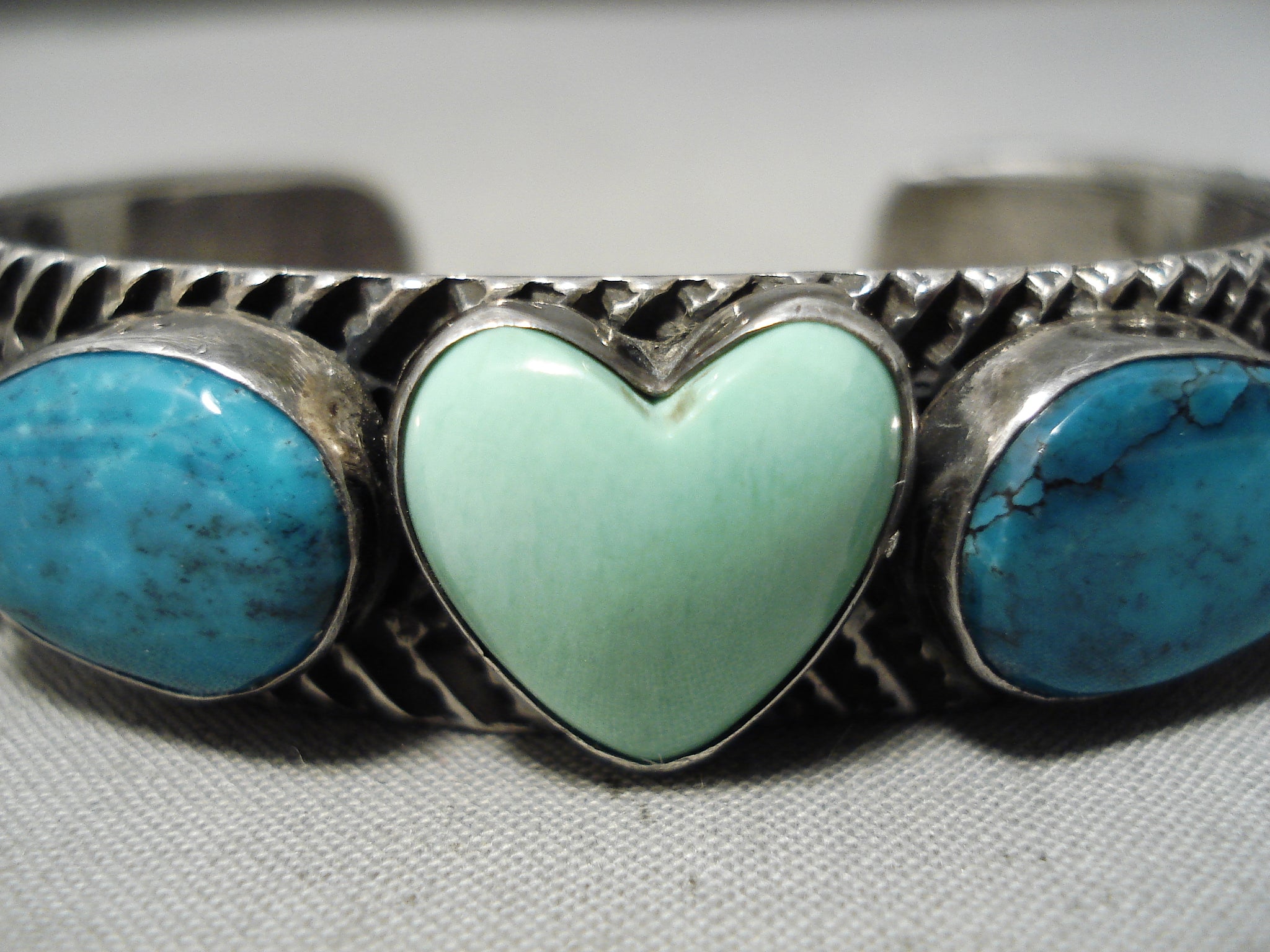 Sterling Silver Hawaiian Green Turquoise Heart Honu Bracelet factory (B643)