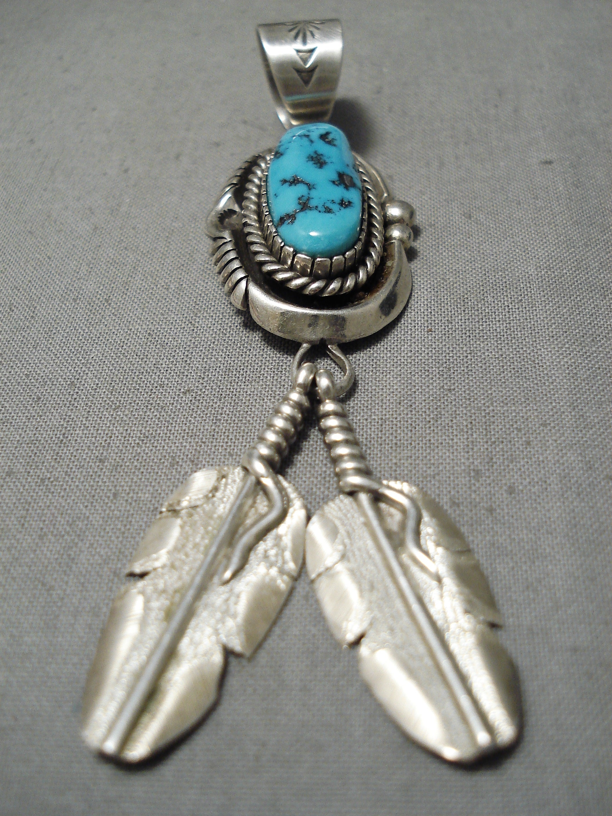 Detailed Vintage Native American Navajo Sterling Silver Feather